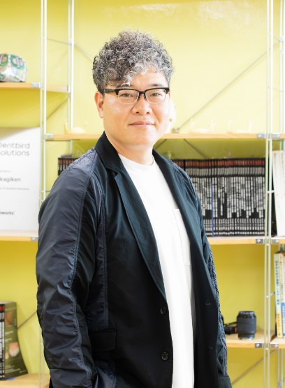 代表取締役社長 秦 康次郎